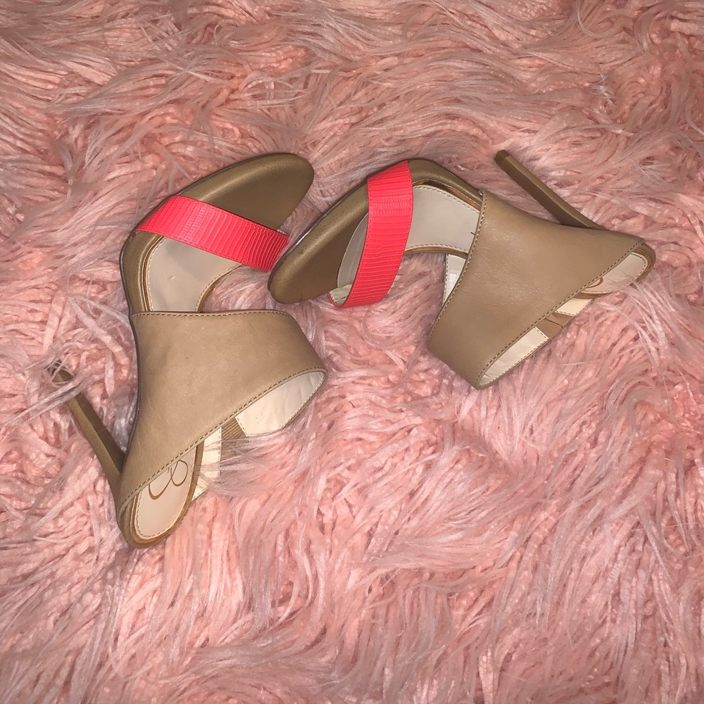 Jessica Simpson heels